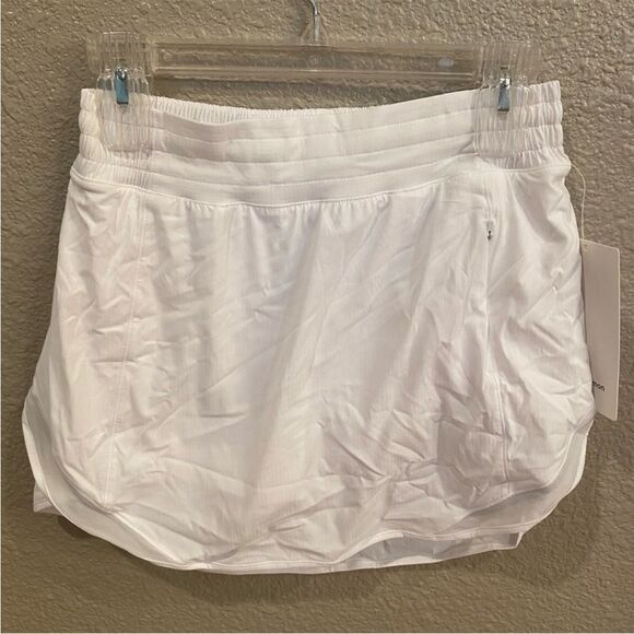 Lululemon Hotty Hot White Skirt 6 - Picture 1 of 3